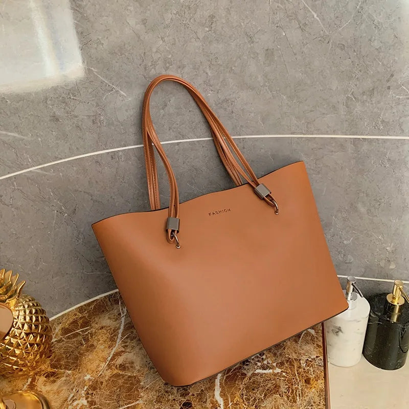 Sac Cabas Minimaliste en Cuir – Grand Volume