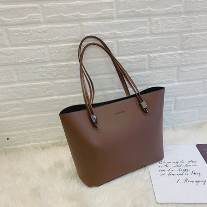 Sac Cabas Minimaliste en Cuir – Grand Volume