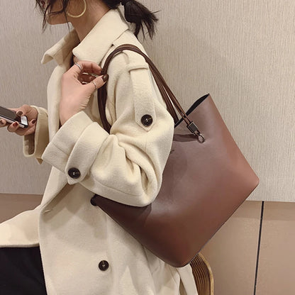 Sac Cabas Minimaliste en Cuir – Grand Volume