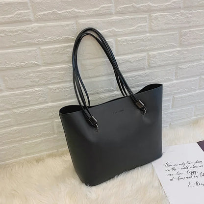 Sac Cabas Minimaliste en Cuir – Grand Volume